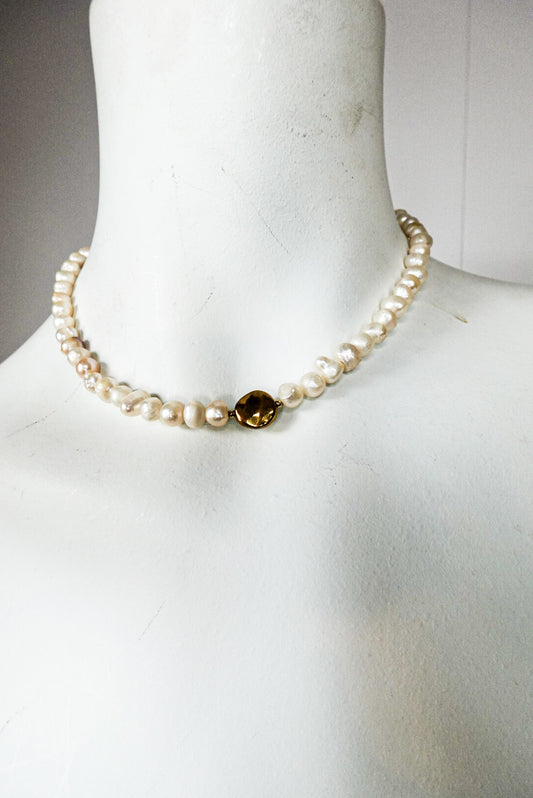 RIVER PEARL NECKLACE