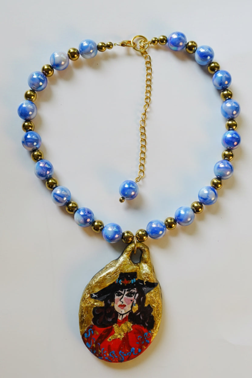 LA DOÑA NECKLACE